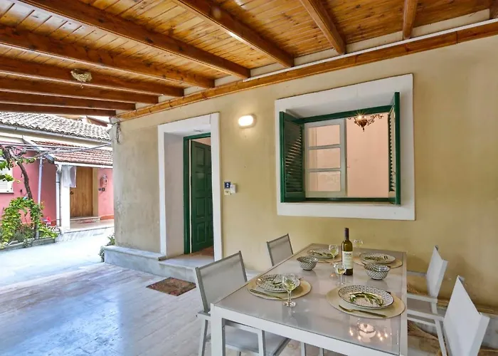Minimalist Cozy House * Corfu (city)