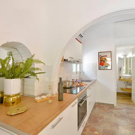 Minimalist Cozy House 펜션