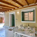 Minimalist Cozy House * Corfu (city)