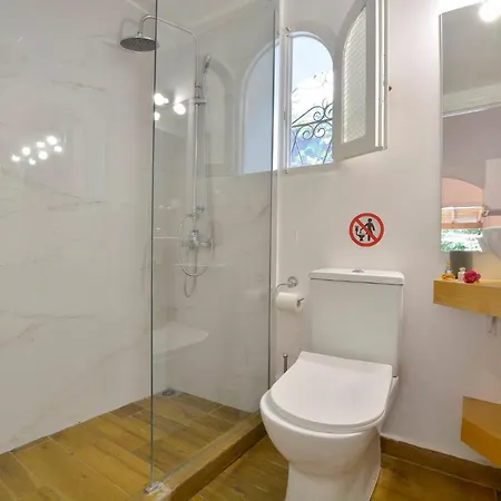 Minimalist Cozy House Дом отдыха
